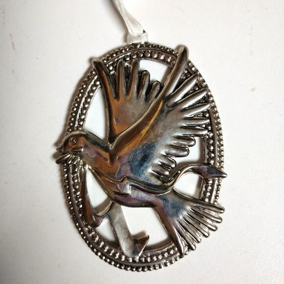 🕊️ Vintage Dove Ornament 🎄 Silver Plate Christmas Peace 1960s - Picture 1 of 7